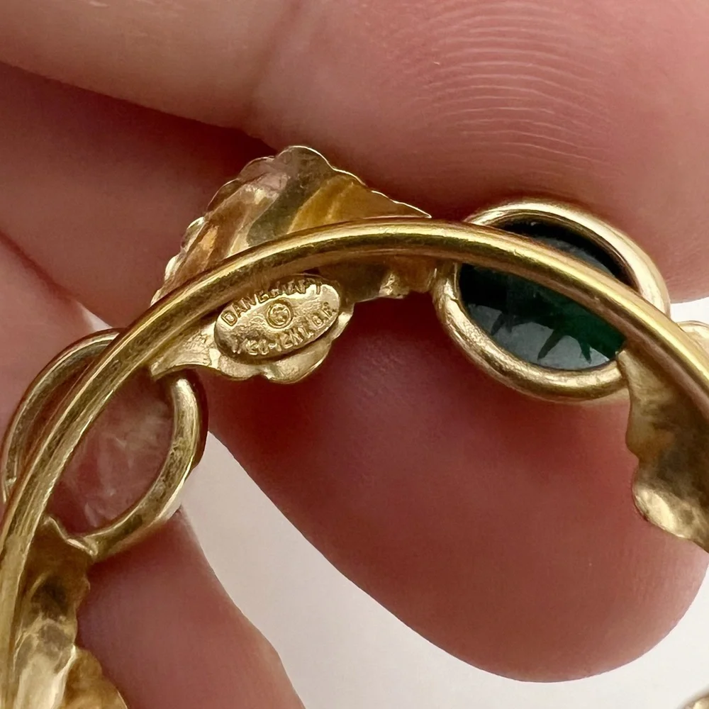 Vintage Danecraft 1/20 12K Gold Filled Scarab Gemstone Leaves Wreath Brooch Pin